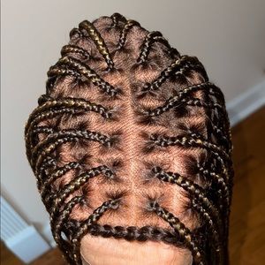 Poshglad Knotless braided wig & Bonnet